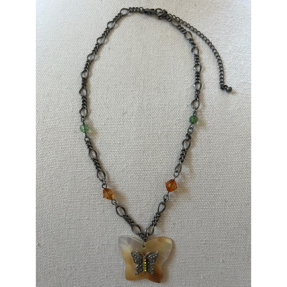 Butterfly MOP Necklace - Picture 3 of 4